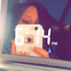 Meet your Posher, Chloe